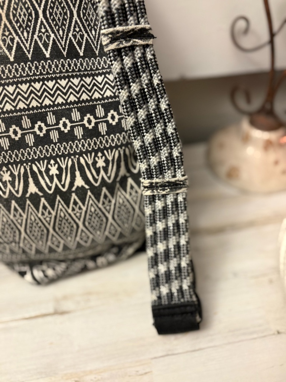 KAVU Black & White Geometric Pattern Sling Satchel - Picture 4 of 4